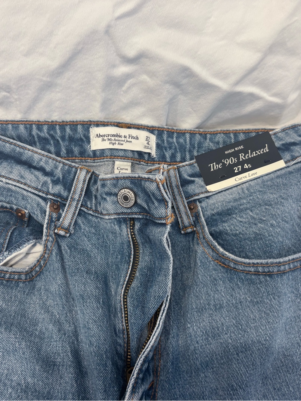 Abercrombie & Fitch 90s relaxed Jean high rise 27 4s NWT